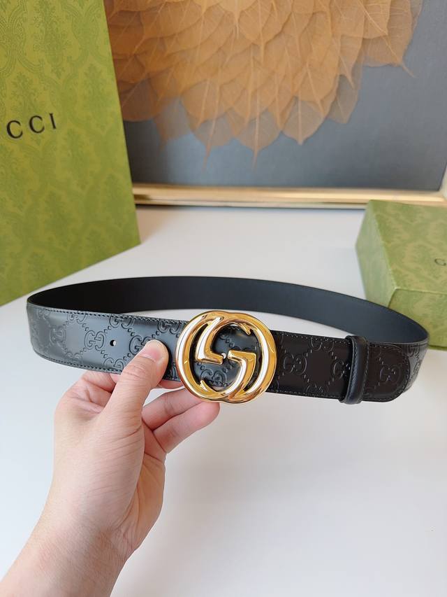 代购级 古驰男士腰带 Gucci 经典全皮压花，专柜新版logo横标，原版进口南非皮底，精品双g钢扣 高端品质，不惧对比，宽度：4.0Cm