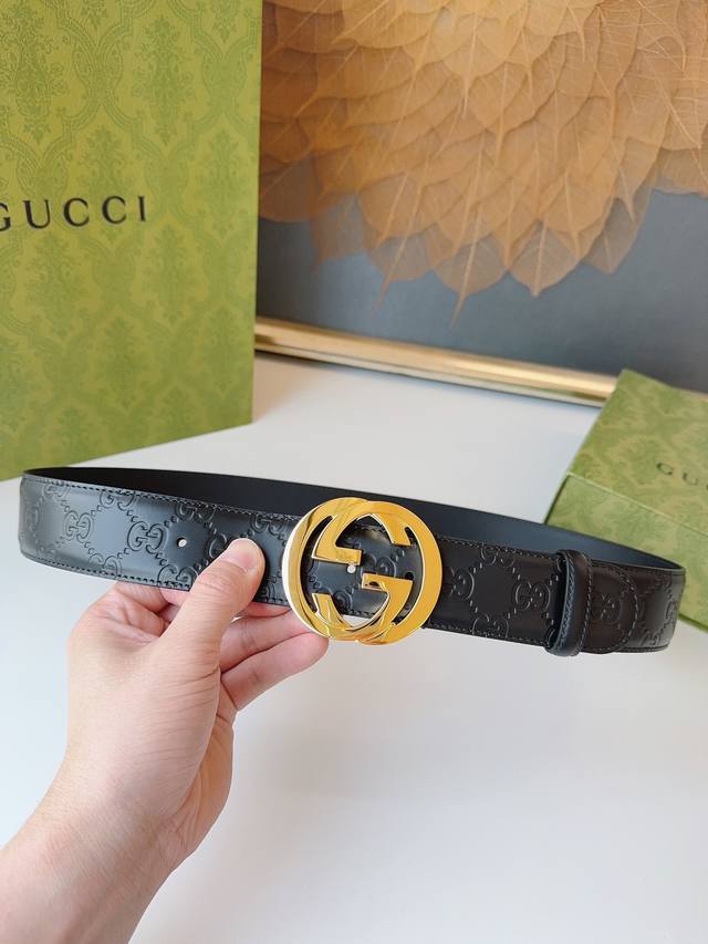 代购级 古驰男士腰带 Gucci 经典全皮压花，专柜新版logo横标，原版进口南非皮底，精品双g钢扣 高端品质，不惧对比，宽度：4.0Cm