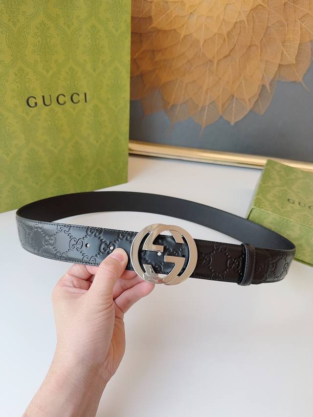 代购级 古驰男士腰带 Gucci 经典全皮压花，专柜新版logo横标，原版进口南非皮底，精品双g钢扣 高端品质，不惧对比，宽度：4.0Cm