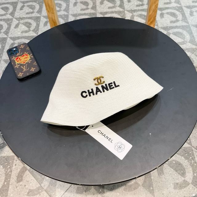 Chanel香奈儿草帽，刺绣logo字母礼帽，细草制作，帽型超赞，头围57Cm