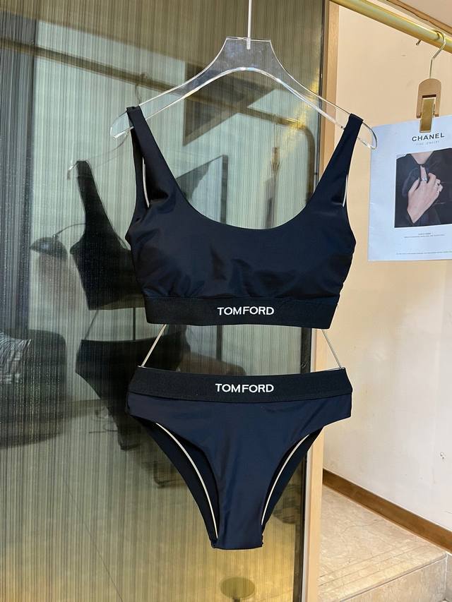 特批 ￥ Tomford新款比基尼中古套装 小香logo印花吊带背心+三角打底裤分体泳衣，黑色，S M L