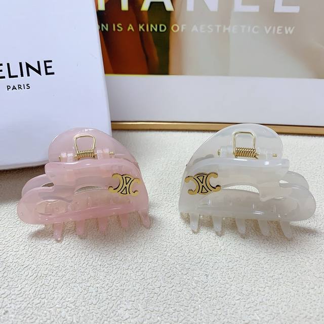 Celine赛琳 Celine发夹 凯旋门心形logo抓夹 气质百搭 日常精致小单品 小仙女必入单品 宝藏款 闭眼入推荐款 单个