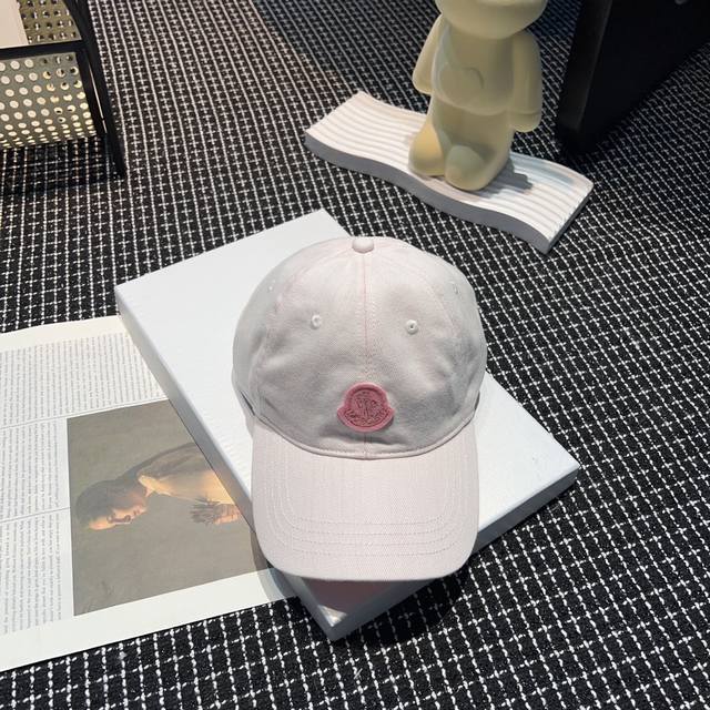 特批 盟可睐 Moncler 蒙口 新款刺绣棒球 新增米白色和浅蓝色 百搭耐看 内有调节 男女同款