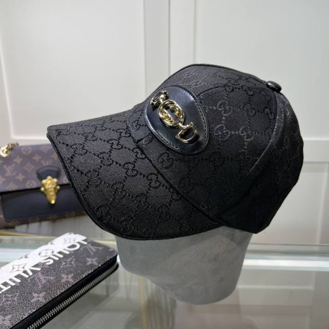 古奇棒球帽gucci官网新品，棒球帽，原单品质火爆来袭 工艺非常精美 高档大气上档次！低调奢华，方便携带！跑量！