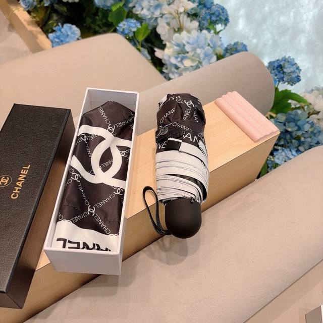 特批 Chanel 香奈儿 五折手动折叠晴雨伞 选用台湾进口uv防紫外线伞布 原单代工级品质 2色