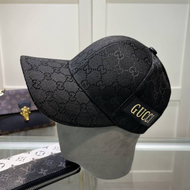 古奇棒球帽gucci官网新品，棒球帽，原单品质火爆来袭 工艺非常精美 高档大气上档次！低调奢华，方便携带！跑量！