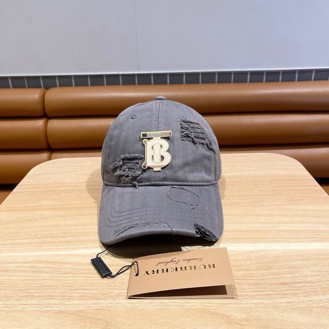 巴宝莉 Burberry 棒球帽 百搭新配饰！多个颜色选择 帽型正 大小可调 男女同款 - 点击图像关闭