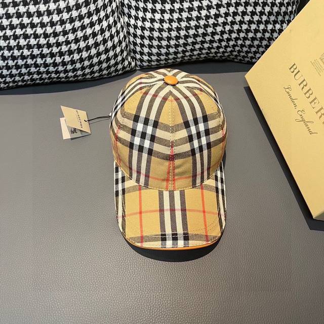 Burberry 巴宝莉 原单棒球帽， 专柜热卖款，经典格子，1:1开模订制，帆布面料，纯棉内里，轻盈透气。完美版型，对格精准无误，头层牛皮特制调节扣，原厂品质