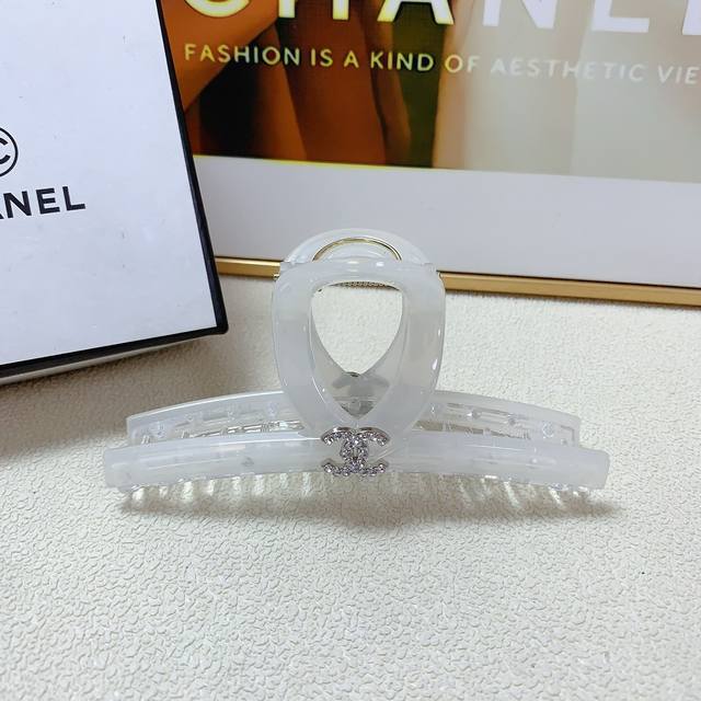 Chanel小香 Chanel抓夹 新款logo抓夹气质百搭日常精致小单品小仙女必入单品 宝藏款 闭眼入推荐款 单个配发箍盒