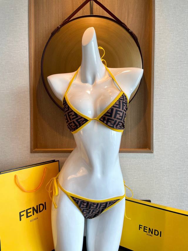 特价 Fendi 芬迪连体泳衣 适合多种场景的游泳衣♀海边 游泳池 温泉 水上乐园 漂流都可以内搭也完全可以 连体设计遮肉显高挑 腹部有点肉肉也不影响咱美美的