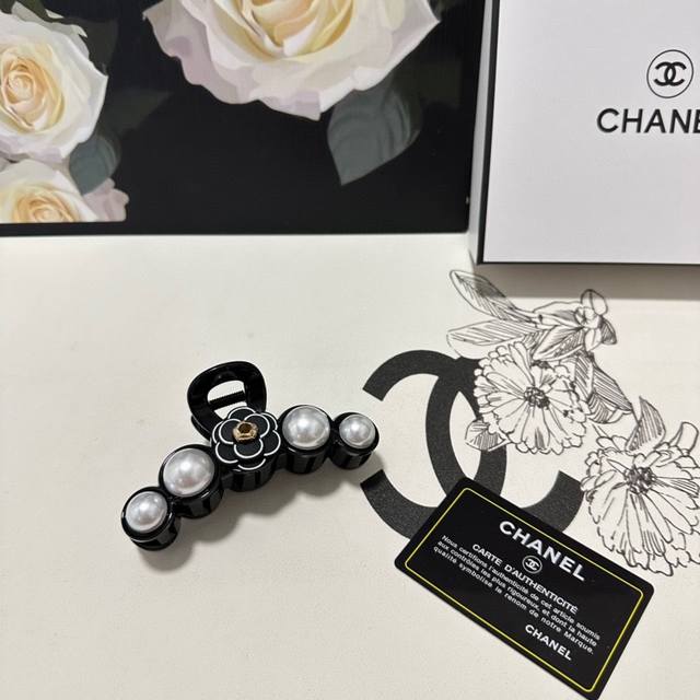 特 单个 配专柜包装 Chanel 香奈儿 最新爆款来啦 中古vintage山茶花五金抓夹 优雅的girl值得入手 非常好搭配 气质有品位