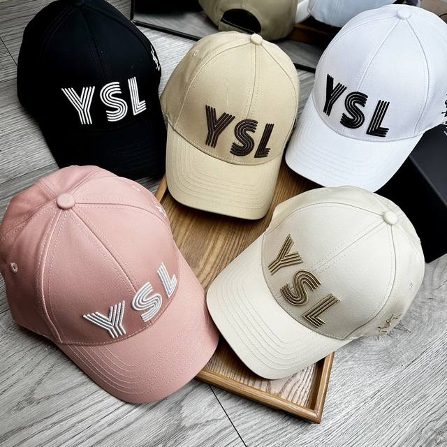 特价￥ 。Ysl。 配防尘袋 新品棒球帽！材质：纯棉！透气性好！春天挡风，夏天防晒必备单品！颜色大气！款式新颖别致好搭配衣服！实用性强，高端品质！随心搭配～真的