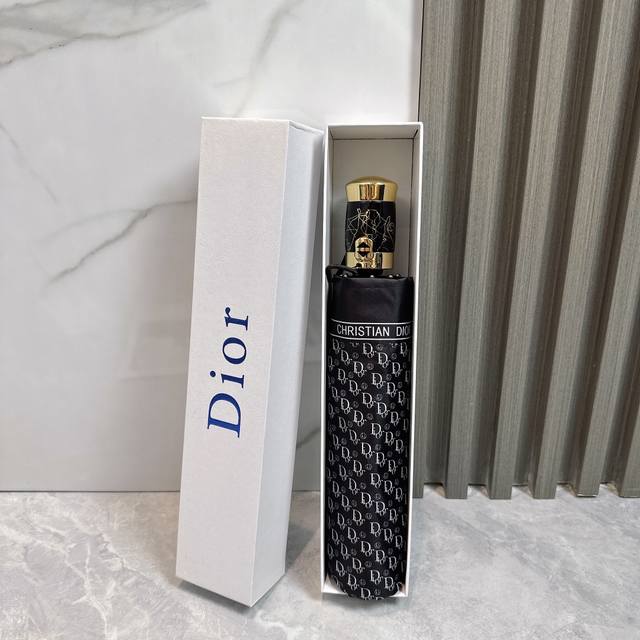 Dior 迪奥 2024夏季新款 全自动折叠晴雨伞 黑色涂层防晒有效阻隔紫外线99%，U 50 所以能起到伞下体感降温的效果！ 有效隔热，高效防晒 一把搞定，超