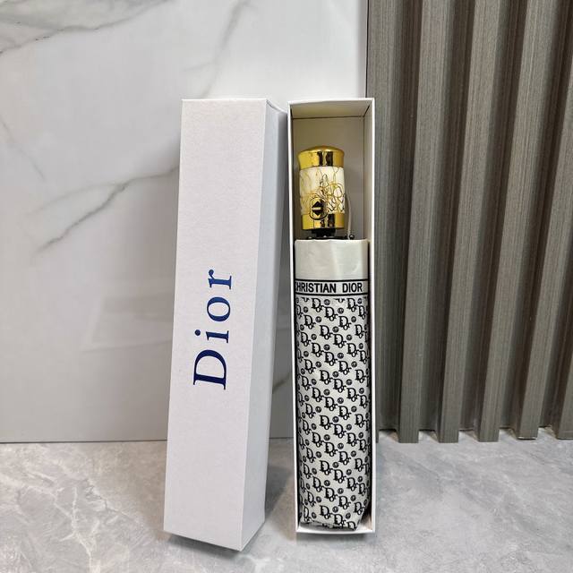 Dior 迪奥 2024夏季新款 全自动折叠晴雨伞 黑色涂层防晒有效阻隔紫外线99%，U 50 所以能起到伞下体感降温的效果！ 有效隔热，高效防晒 一把搞定，超 - 点击图像关闭