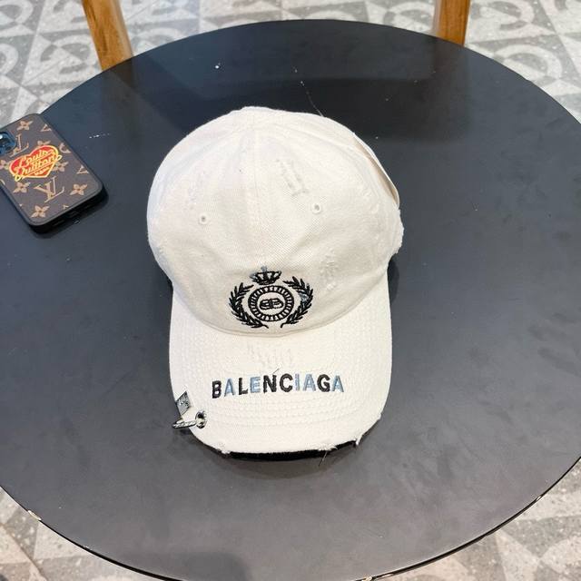 新品balenciaga巴黎世家新款棒球帽 现货秒发简约时尚超级无敌好看的帽子！情侣款！原单货比起其他帽子的优势，