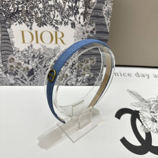 特 配专柜包装 Dior 迪奥 最新丹宁牛仔发箍 小仙女快入手 特殊材质 不嘞头 可盐可甜～