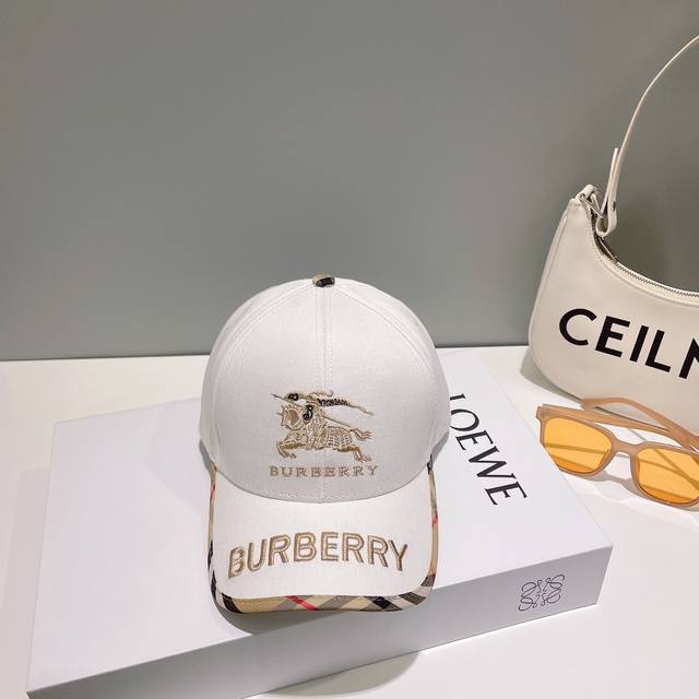 配防尘袋 Burberry 巴宝莉 立体绣，原单棒球帽 专柜热卖款纯棉内里，轻盈透气。完美版型，对格精准无误，原厂品质，独家实物拍摄，男女适用！