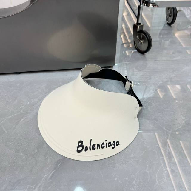 跑量 Balenciaga～春夏新款出货 夏季必入空顶棒球系列 鸭舌显脸小透气运动款 闭眼入！