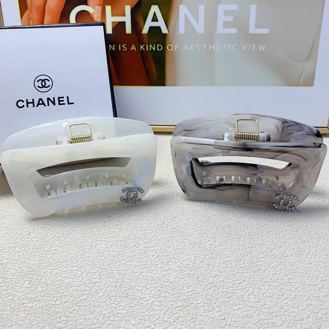 Chanel小香 Chanel抓夹 方形醋酸logo抓夹 气质百搭 日常精致小单品 小仙女必入单品 宝藏款 闭眼入推荐款 单个