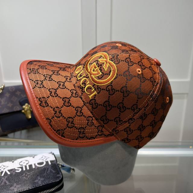 古奇棒球帽gucci官网新品，棒球帽，原单品质火爆来袭 工艺非常精美 高档大气上档次！低调奢华，方便携带！跑量！