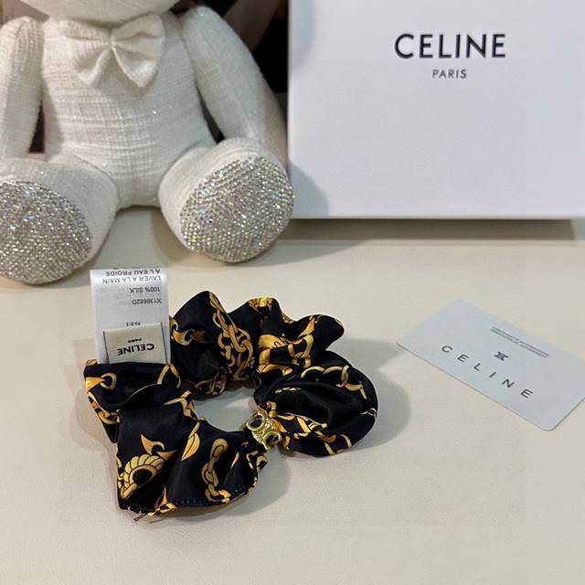 特 单个 配全套包装 Celine 赛琳 爆款宫廷风真丝发圈，专柜款出货 一看就特别高档 超级百搭 必须自留