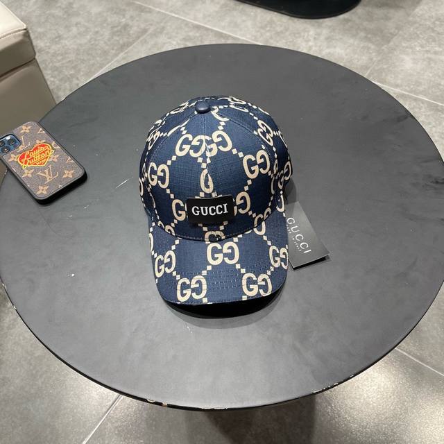 古奇棒球帽gucci官网新品，棒球帽，原单品质火爆来袭 工艺非常精美 高档大气上档次！低调奢华，方便携带！跑量！