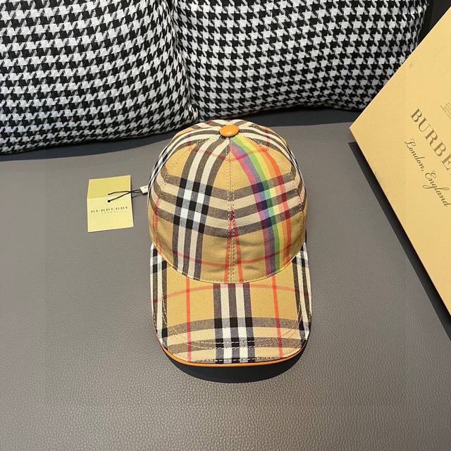 Burberry 巴宝莉 原单棒球帽， 专柜热卖款，经典格子，1:1开模订制，帆布面料，纯棉内里，轻盈透气。完美版型，对格精准无误，头层牛皮特制调节扣，原厂品质