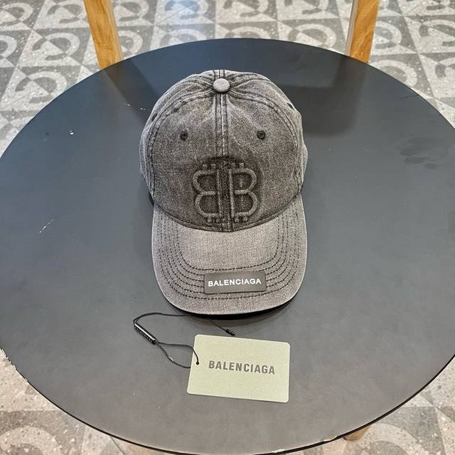 Balenciaga巴黎世家 2024早春新款做旧水洗棒球帽，专柜经典款，男女通用