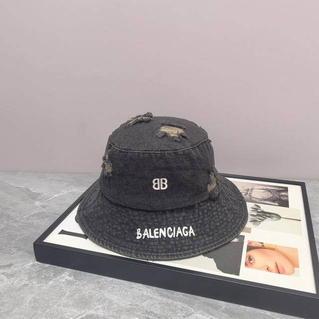 跑量 Balencia破洞牛仔渔夫帽