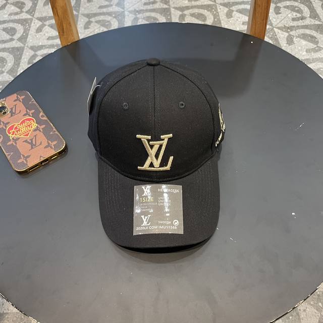 路易威登棒球帽louisvuitton Lv棒球帽，简约大气，经典老花，男女用