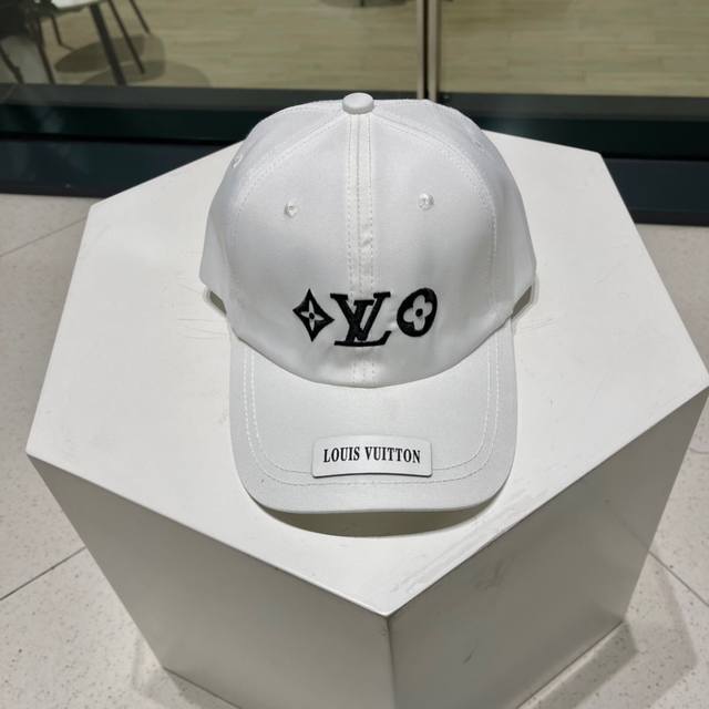 Lv 2023新款专柜同步棒球帽，专柜同步出货，大牌款超好搭配，赶紧入手！