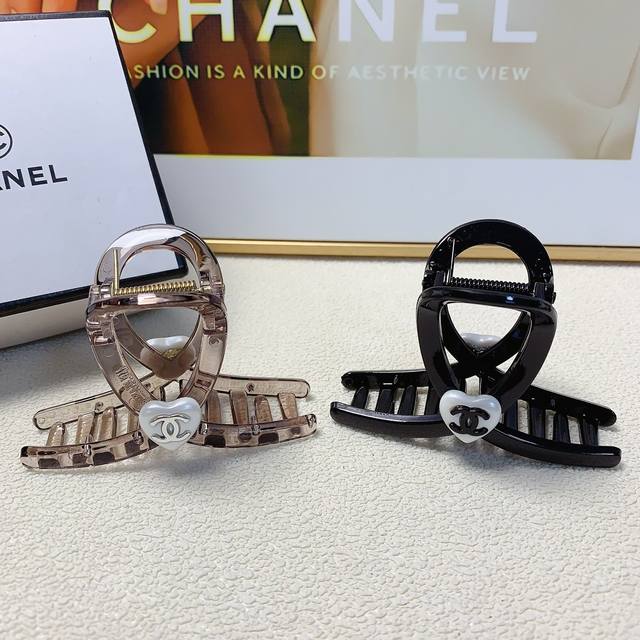 Chanel小香 Chanel抓夹 珍珠logo抓夹 气质百搭 日常精致小单品 小仙女必入单品 宝藏款 闭眼入推荐款 单个