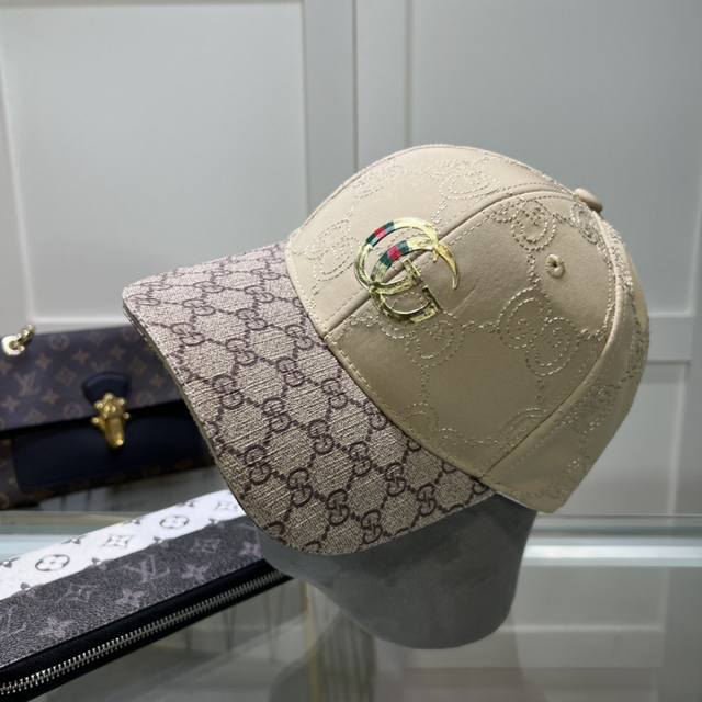 古奇棒球帽gucci官网新品，棒球帽，原单品质火爆来袭 工艺非常精美 高档大气上档次！低调奢华，方便携带！跑量！