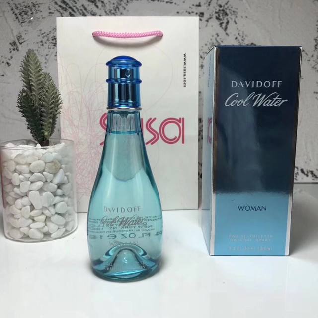 一比一 大卫杜夫神秘冷水女士香水100Ml 香调：水生花香调 前调：波萝，木梨黑加，仑百合香瓜柠，檬莲花西瓜酮 中调：蜂蜜山楂茉莉睡莲铃兰莲花玫瑰 后调：黑莓紫