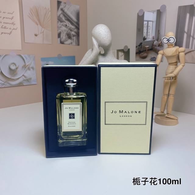 祖马龙经典栀子花100Ml Jo Malone Vintage Gardenia,2004 品牌：祖玛珑 调香师：Jo Malone 属性：女香 香调：花香调