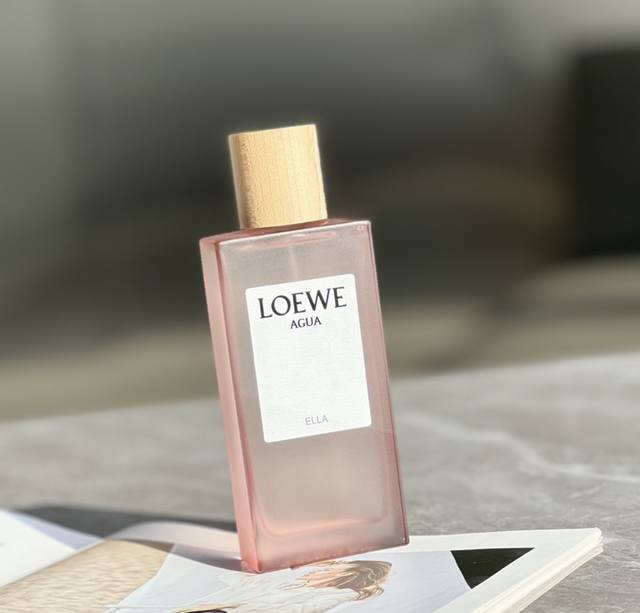 原单香水 4罗意威loewe 活力紫泉女士 Loewe Agua De Loeweella, 2009新款彩虹香水 Ml前调：柠檬 香柠檬 橙子金橘 百香果 中