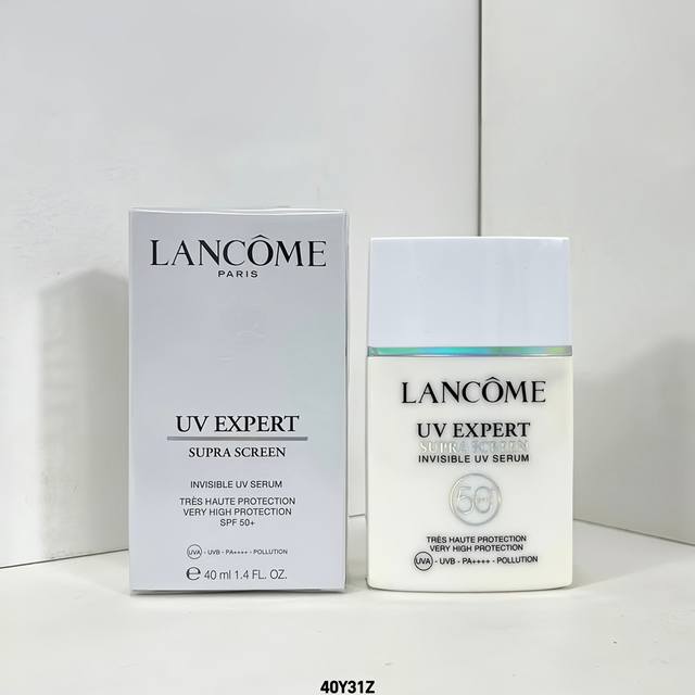 一比一 兰蔻极光精华防晒40Ml！ 2024夏季爆款兰蔻防晒小白瓶spf50+40Ml，柜姐通知来货了，亲测一下，效果不错，不油腻，味道淡淡的！