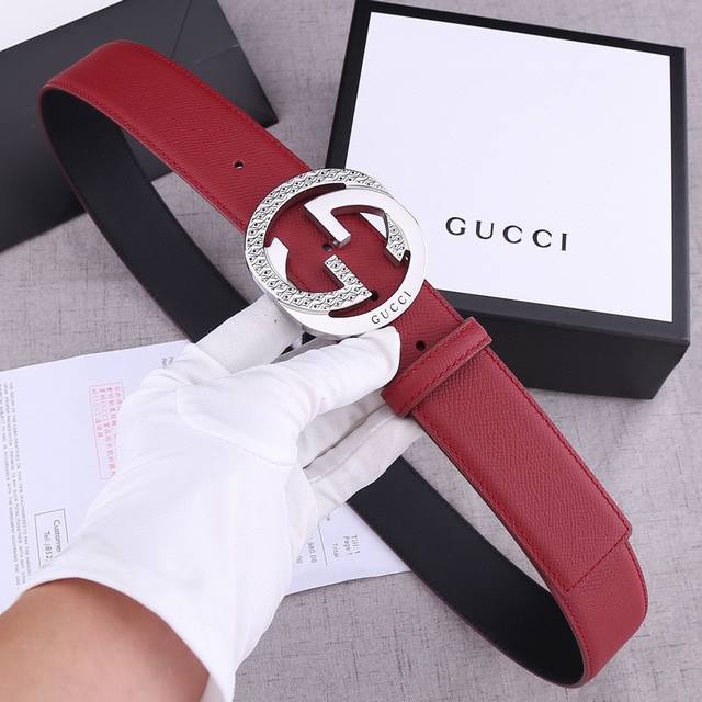 特 宽度4.0 Cm Gucci 加厚钢扣 黑配咖啡平纹雙面頭層、採用精挑細選進口頂級牛皮，手感柔軟細膩！品质保证！