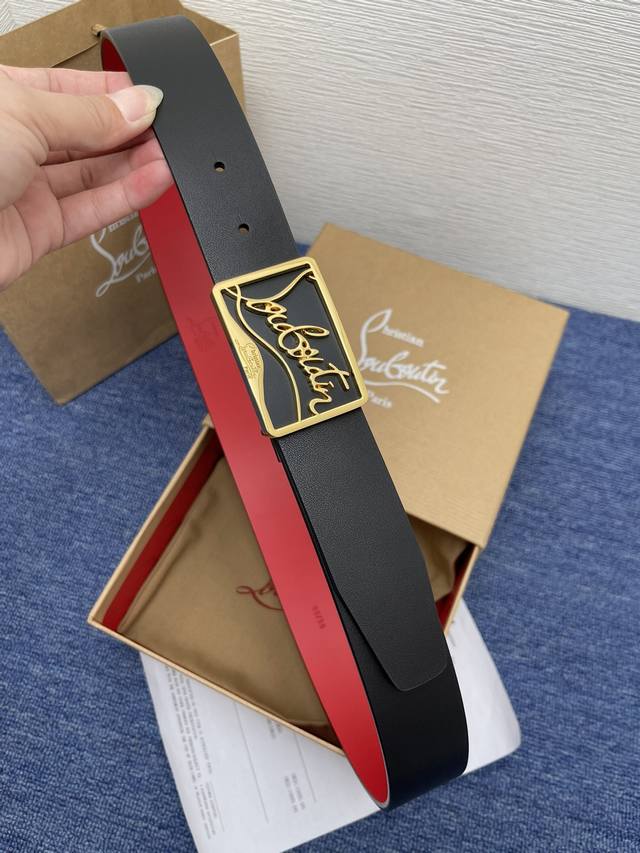 特 3.8宽christian Louboutin 男士ricky标志性徽标搭扣黑色腰带红色底，双面牛皮。