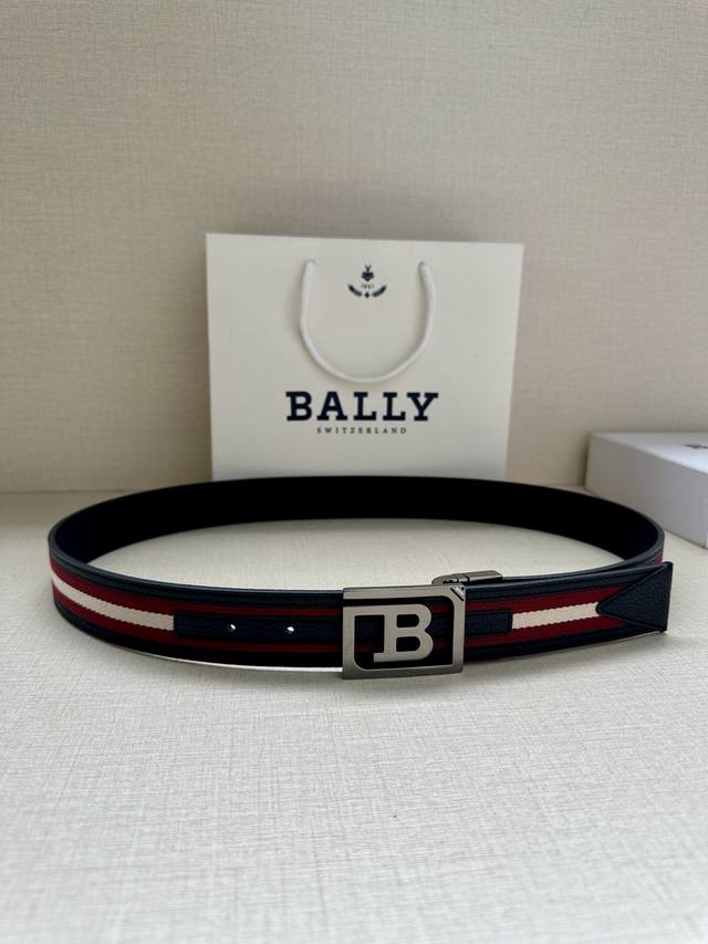 特 3.4宽 Bally 巴利 专柜同款 男士双面用腰带 宽3.4Cm 这款选用反面进口荔枝牛皮精制而成 正面金属搭扣，简约百搭 可调式长度可轻松匹配完美尺寸