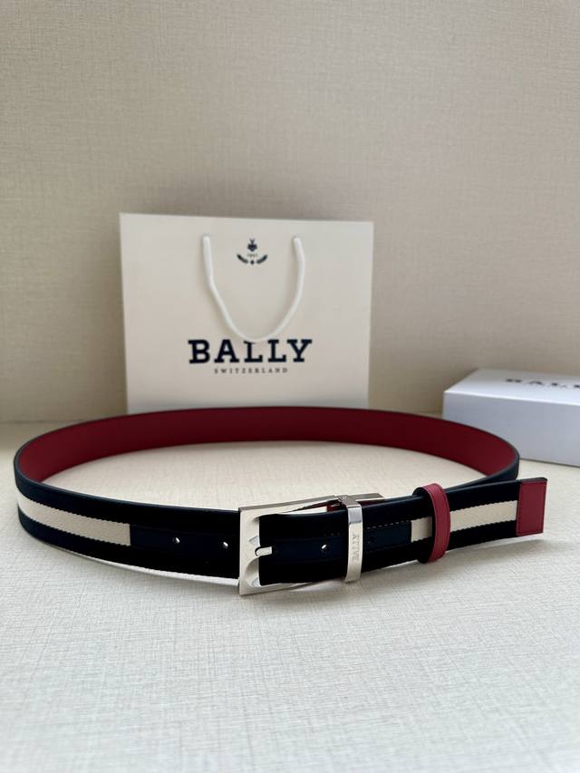 特 Bally 巴利 专柜同款 男士腰带 宽3.4Cm 这款选用反面枣红进口牛皮精制而成 正面金属针扣 简约百搭 可调式长度可轻松匹配完美尺寸