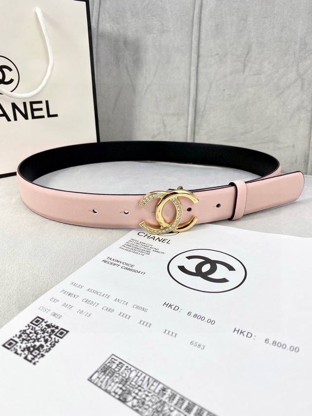 特 宽度3.0Cm Chanel 香奈儿 经典款平纹 两面原版牛皮金 银 色镶钻钢扣。