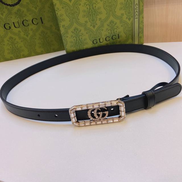 Gucci 古奇官网新款，正品规格 2.0Cm搭配头层小牛皮腰带，时尚百搭