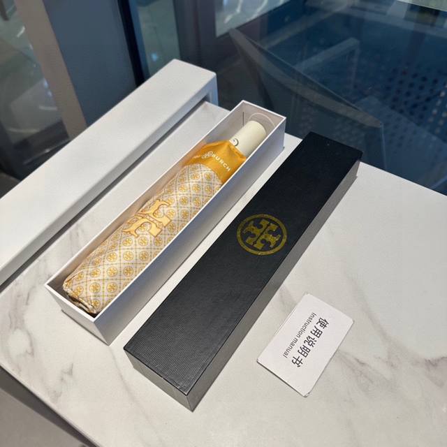 Tory Burch 托里伯奇 三折全自动开收黑胶遮阳防晒 Uv晴雨伞 缩骨遮雨伞独家首发！给你无与伦比的体验，撑着这样的伞走在街头 时尚指数立刻爆表 原单代工