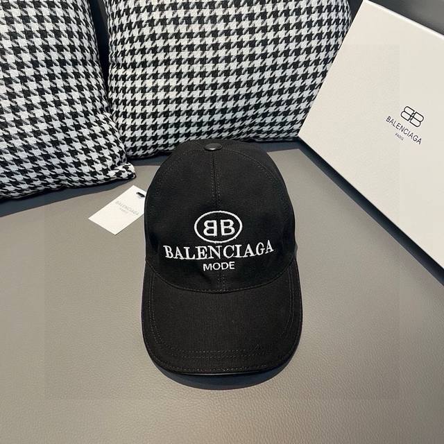 配盒子布袋，Balenciaga 巴黎世家 新款原单棒球帽，1:1开模订制，全新立体刺绣，精致无暇！原版帆布面料+头层牛皮，做工细致，原厂品质，独家实物拍摄。黑