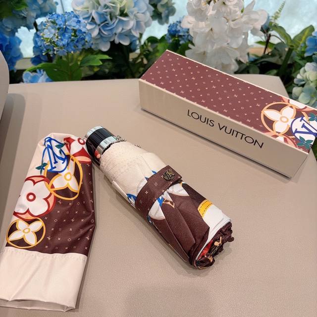 Louis Vuitton 路易威登 Lv五折手开晴雨伞 新涂层技术深色伞面 拥有令人惊喜的遮光效果！3色