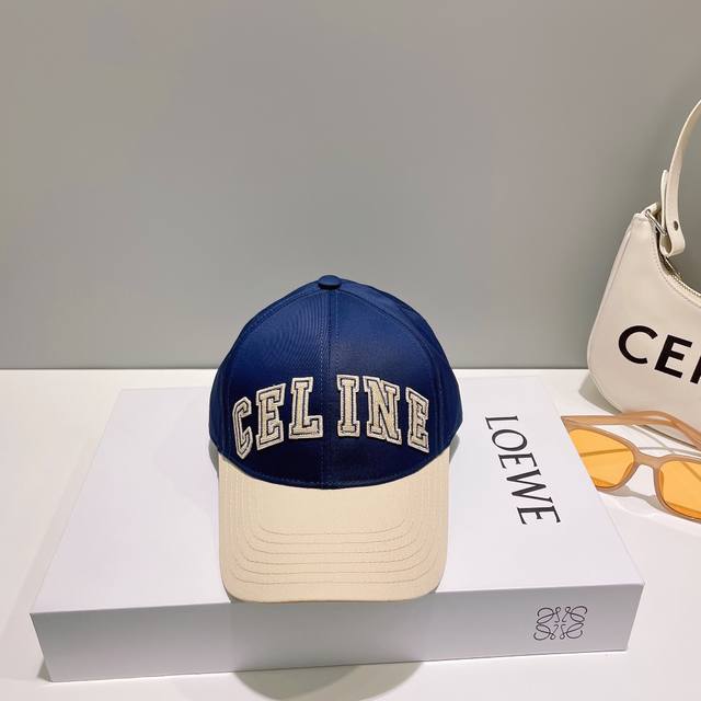 Celin* 赛琳ss新款刺绣logo棒球帽帽型完全按照定做。区别市面版本，五金调节扣开模定做有logo标。定做帽子内里logo织带