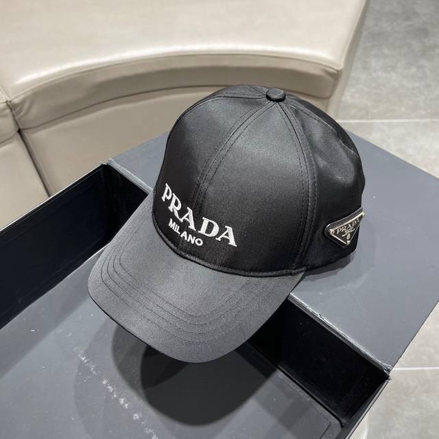 Prada 普拉达 新品棒球帽 代购版本！时尚潮流，高端做工！非一般的品质，细节看实拍哦