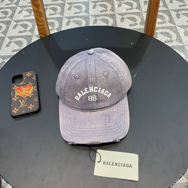 新款balenciaga 巴黎世家鸭舌帽 字母刺绣标志棒球帽 雅痞街头风，时尚男女妥妥驾驭！纯棉材质。 - 点击图像关闭