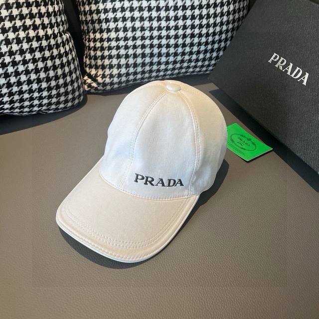 配盒子布袋，Prada 普拉达 新款原单棒球帽， 刺绣logo，专柜1:1开模订制，原版纯棉布料+头层牛皮，轻盈透气！质量超赞，基础头围56，贴片可调节。